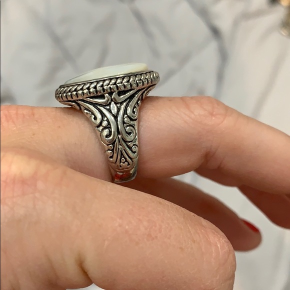 Ring - Picture 3 of 3